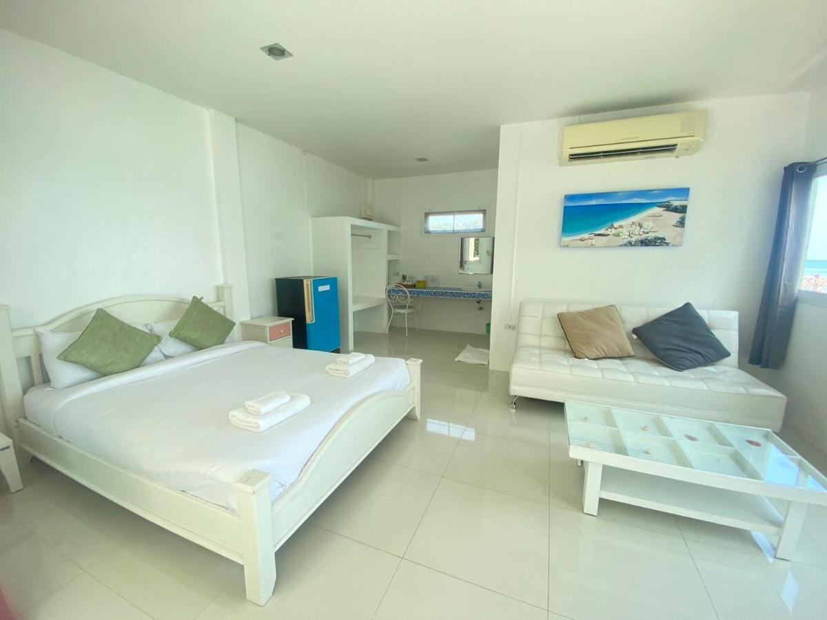 Issara Beach Resort Szicson Kültér fotó