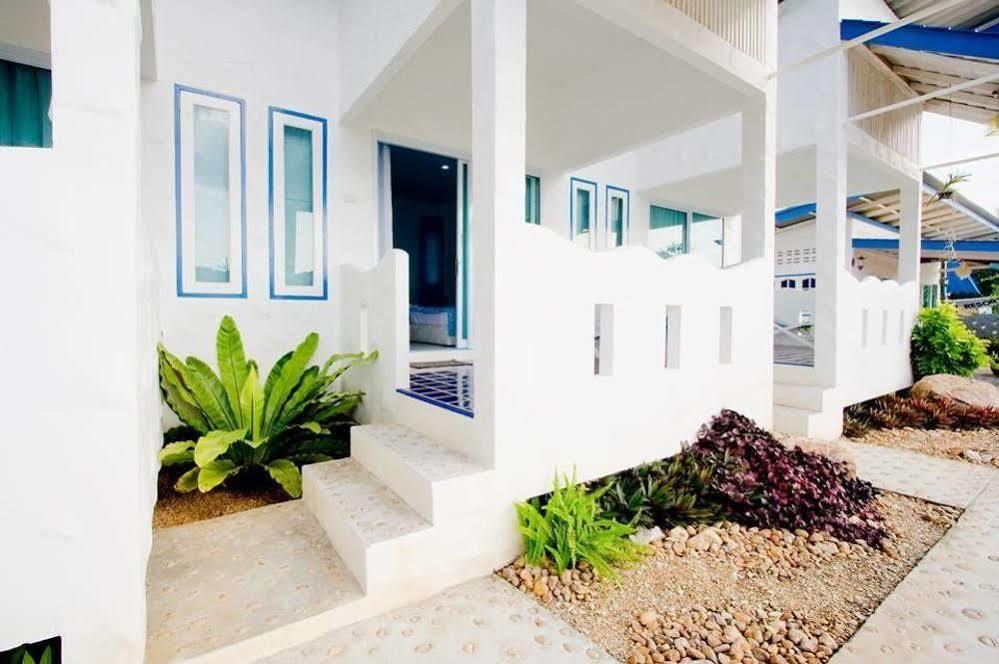 Issara Beach Resort Szicson Kültér fotó