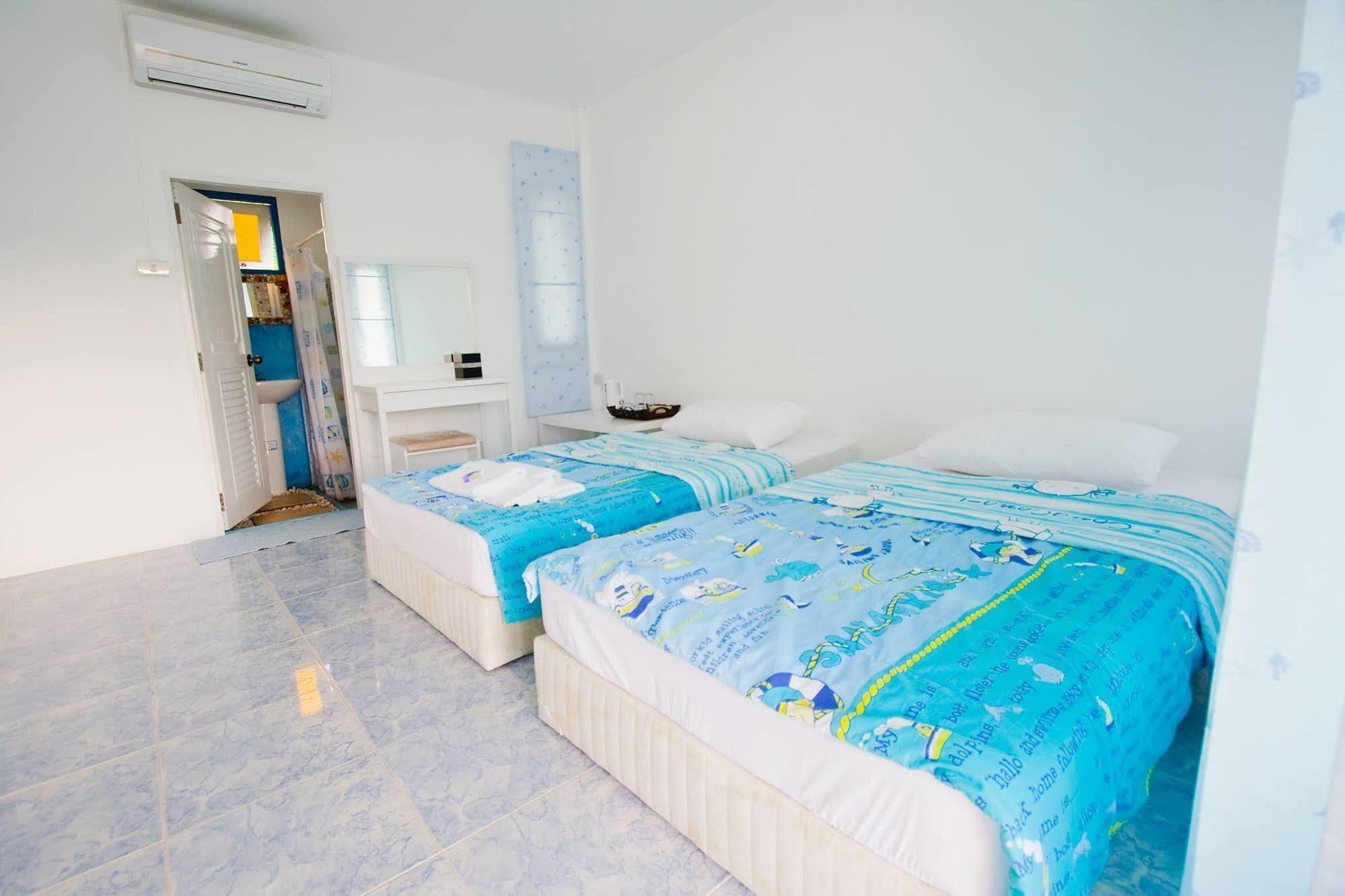 Issara Beach Resort Szicson Kültér fotó