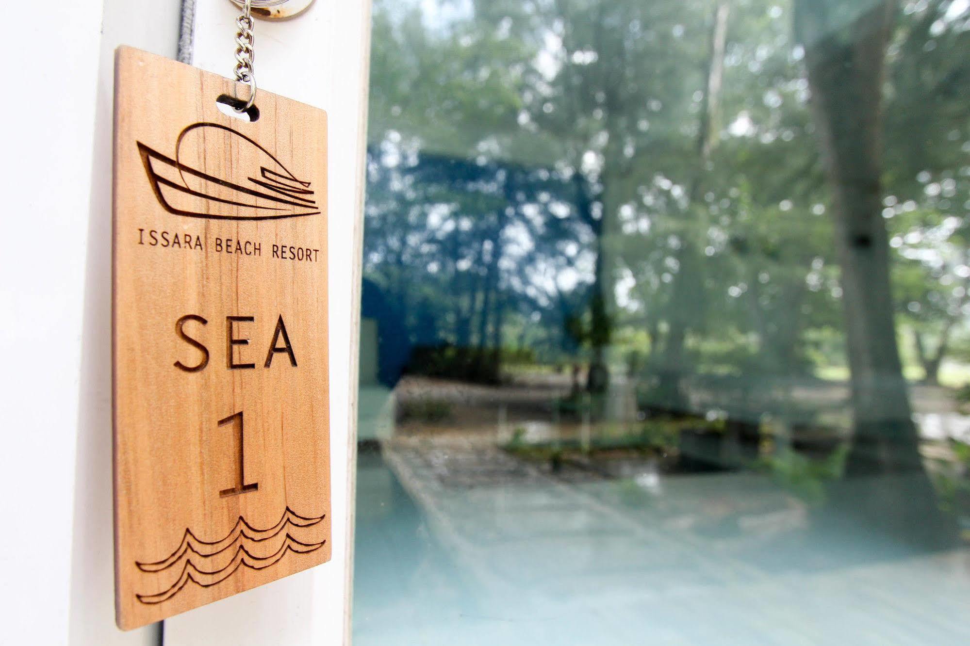 Issara Beach Resort Szicson Kültér fotó